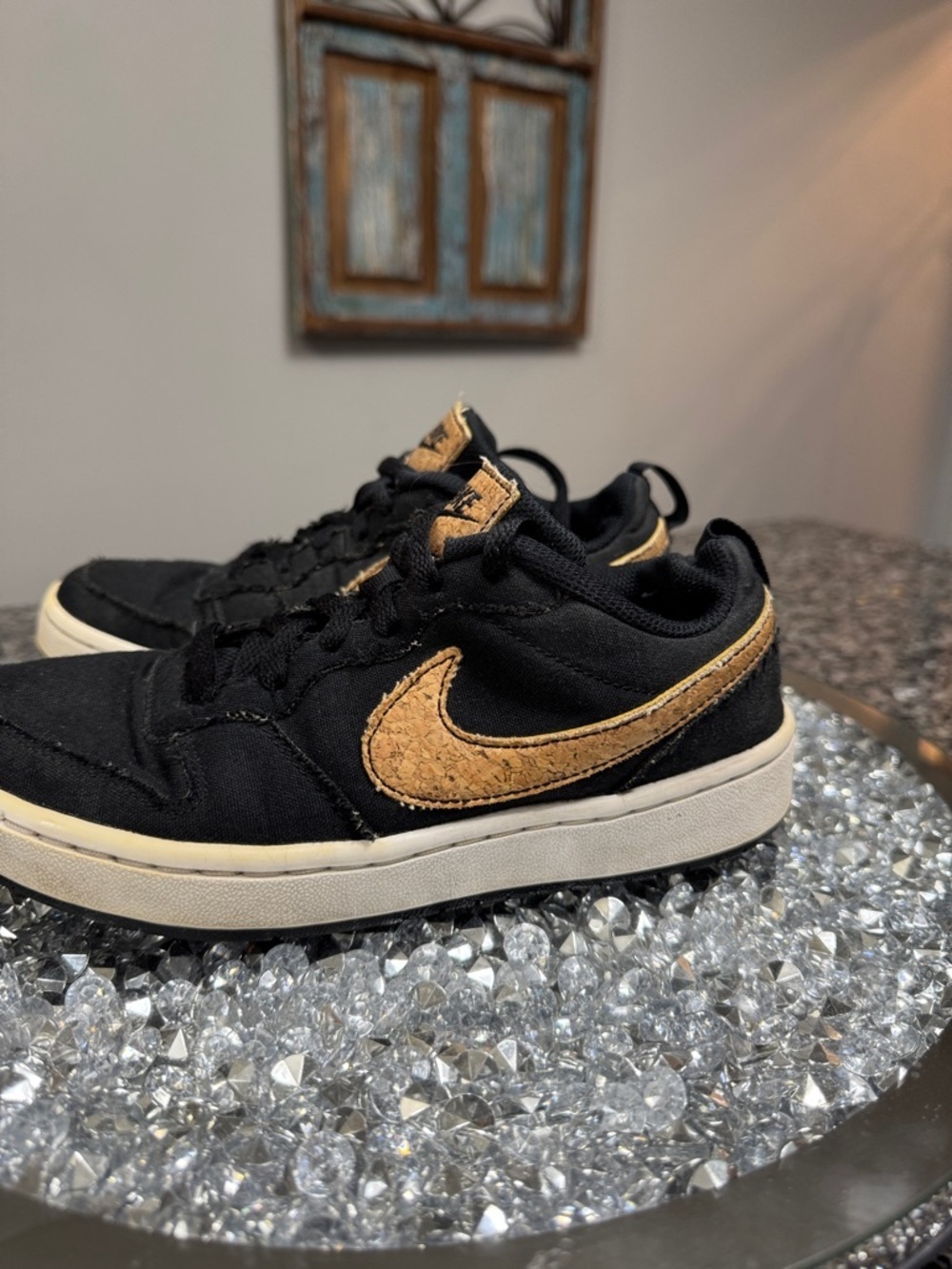 Nike Black and Tan cork leather Low-Top Sneakers 5Y - Picture 5 of 13